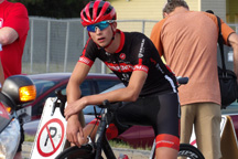 Un cycliste participant au Tour de l'Abitibi 2019.
